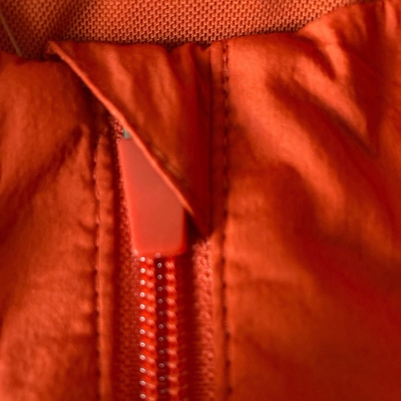 Banana Republic Activewear 7/8 Length Leggings w Vest. 2pc. NWT - Picture 9 of 16